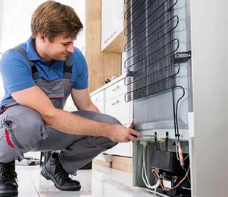 Tủ lạnh Beko lỗi kêu tít tít do khay đựng nước bị lệch