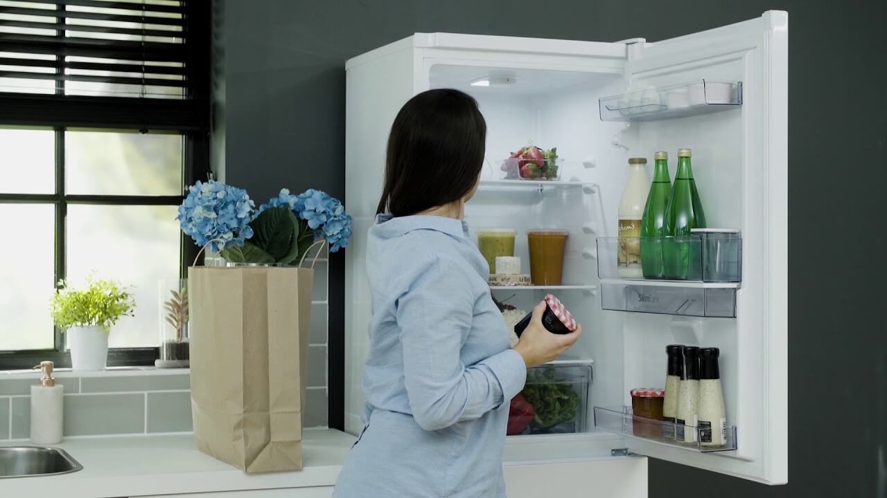 Hạn chế mở cửa ngăn đông để bảo quản máy