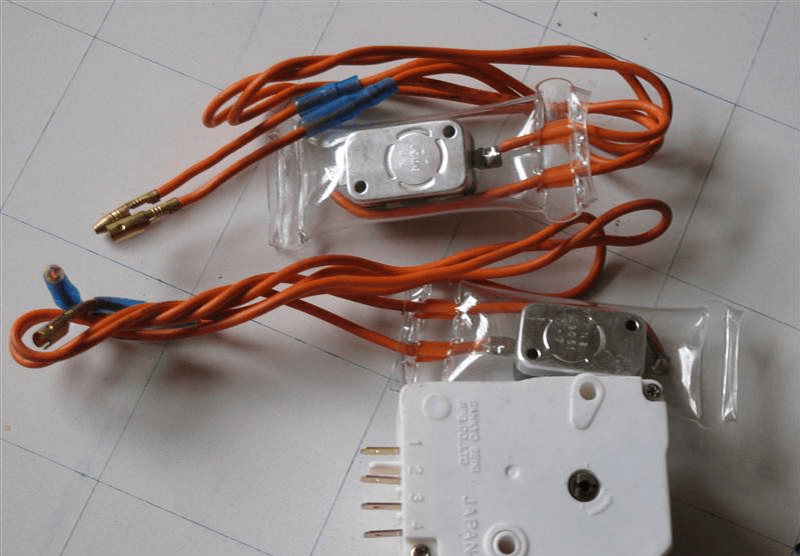 Timer xả đá bị hỏng sẽ khiến cho tủ bị lỗi không xả đá Timer xả đá bị hỏng sẽ khiến cho tủ bị lỗi không xả đá