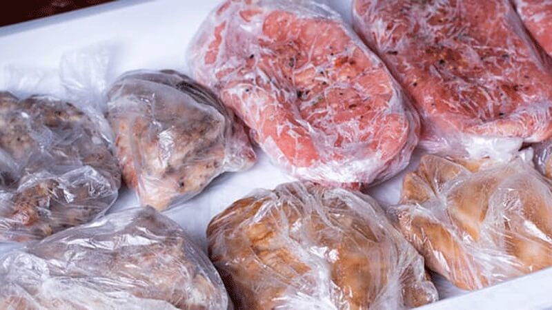 Bạn cần tránh cấp đông và rã đông thực phẩm nhiều lần Bạn cần tránh cấp đông và rã đông thực phẩm nhiều lần